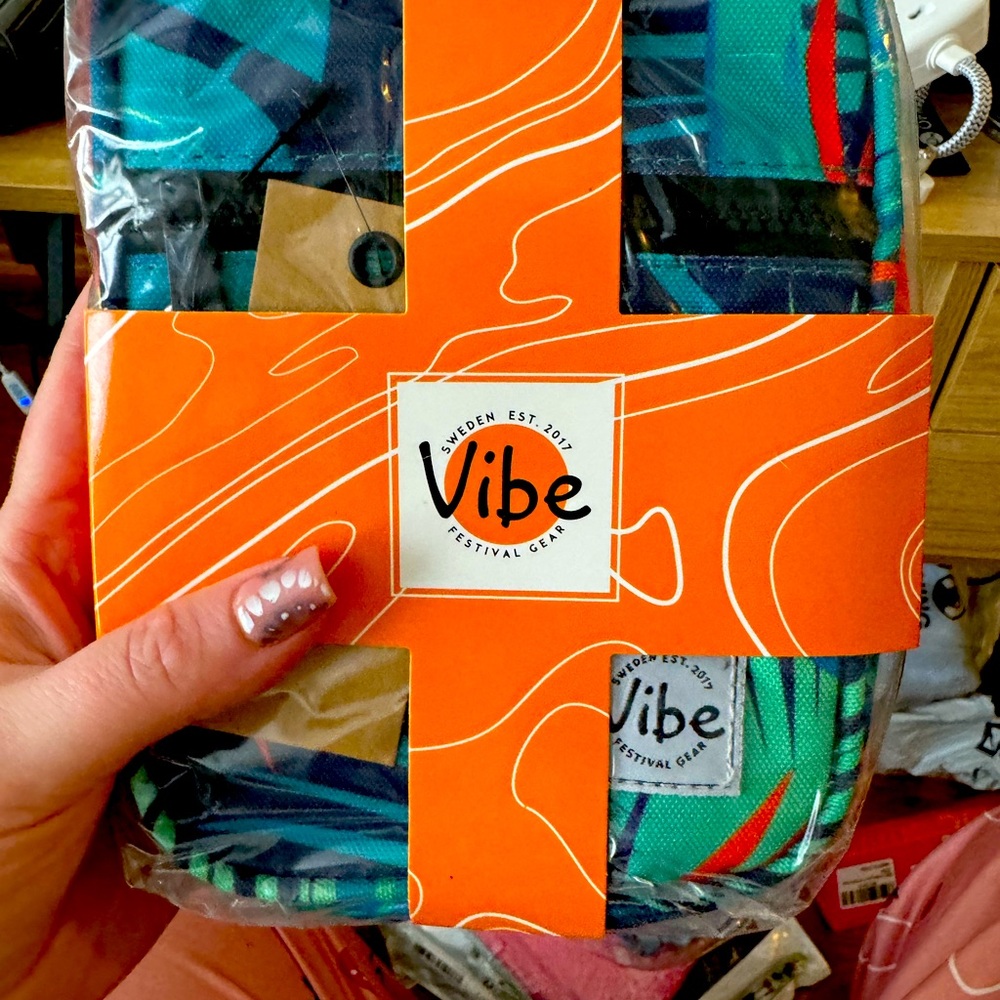 Vibe Festival Purse Mini Purse Tropical BNWT